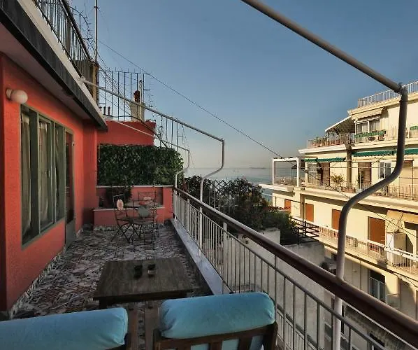 아파트 F & B Collection - Seaview Mini Penthouse 테살로니키