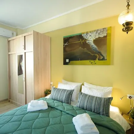 F & B Collection - Seaview Mini Penthouse *