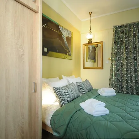 F & B Collection - Seaview Mini Penthouse