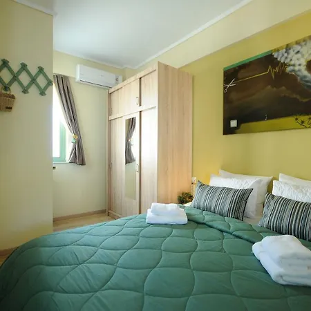 F & B Collection - Seaview Mini Penthouse *